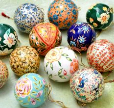 Set of 5 Round Paper Mache Ornaments for Tree Decoration